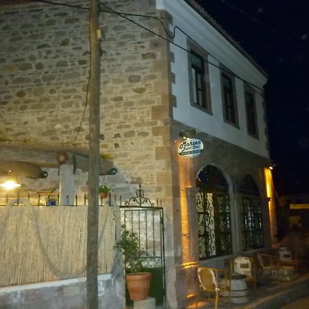 Mahzen Hotel Айвалык Экстерьер фото