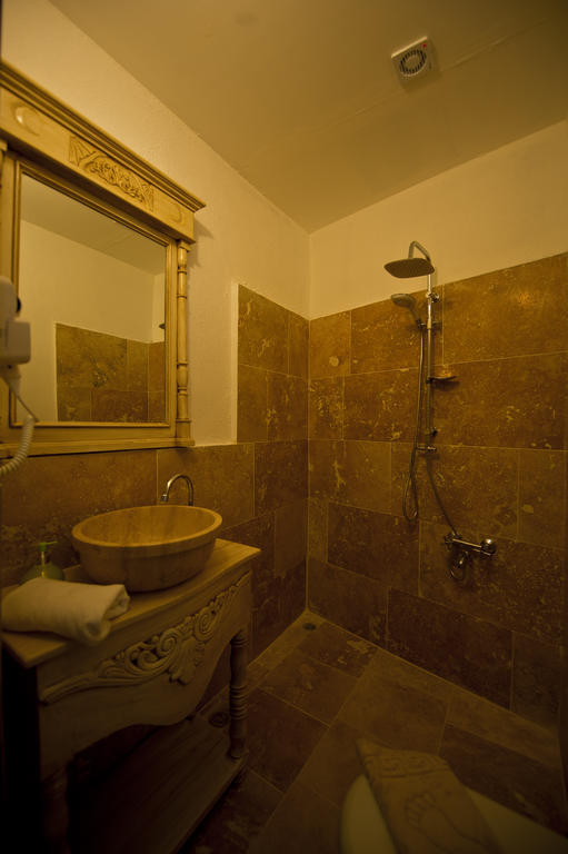 Mahzen Hotel Айвалык Номер фото
